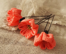 Load image into Gallery viewer, Baika Kanzashi

