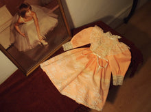 Load image into Gallery viewer, レース襟のドールドレス／Lace Collar Doll Dress
